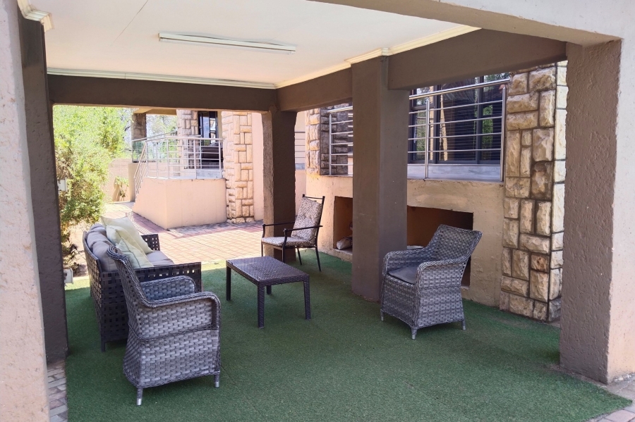 5 Bedroom Property for Sale in Birdwood Estate North West